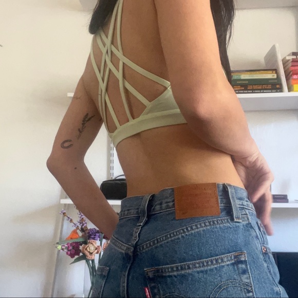 LULULEMON FREE TO BE SERENE BRA - Picture 4 of 7